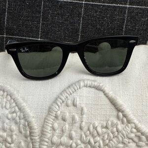 Ray-Ban Classic Black Sunglasses
